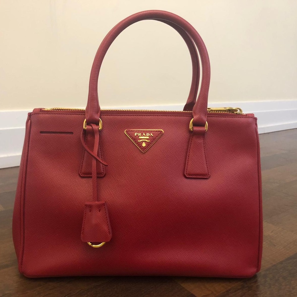 Prada galleria RED.